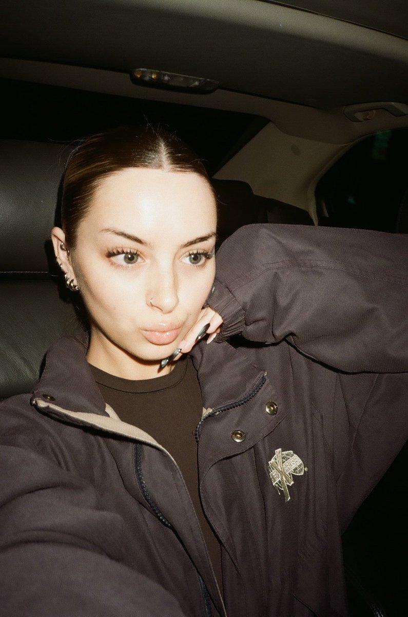 sammycaay's tweet photo. film selfie <3 https://t.co/FhJynpyYQL