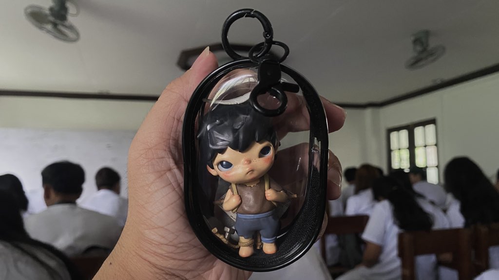 mr. sungit is at vet school today :p