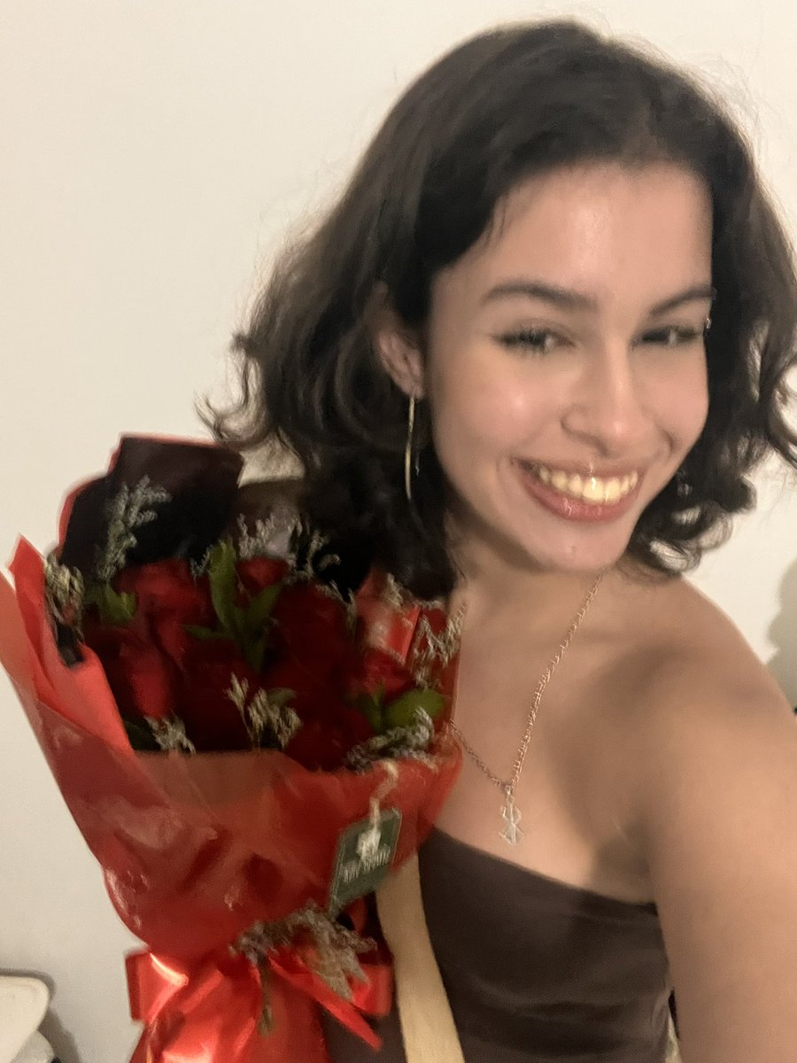 estelaisnthere's tweet photo. gente . meu namorado é perfeito. 

te amo amor (sei que nunca vai ver isso mas eu te wmo muito https://t.co/s0bTRaBnVS