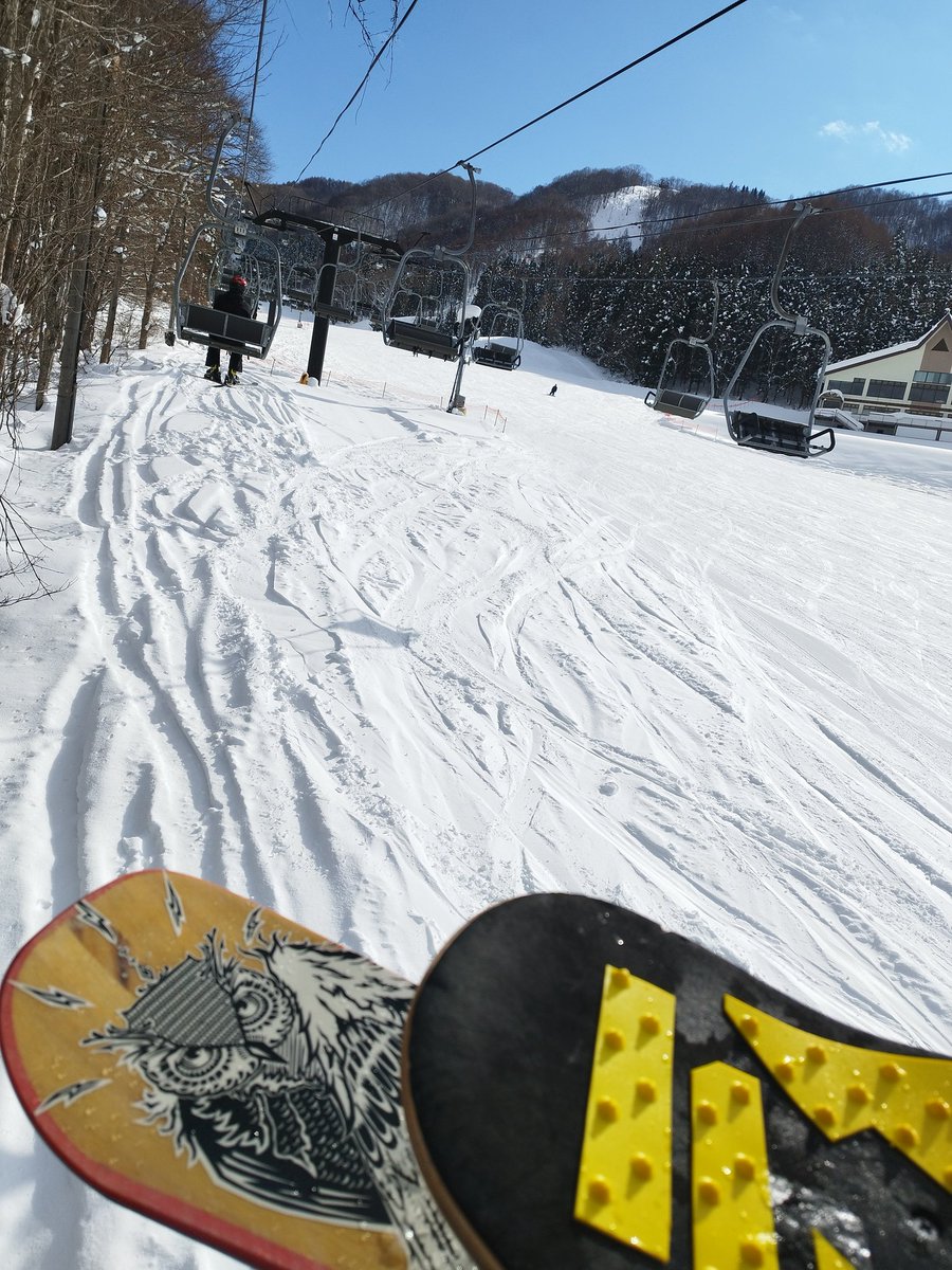 ma211888's tweet image. 本日の宝台樹！快晴
スノスケで疾走中🏂️
#スノースケート
#スノスケ