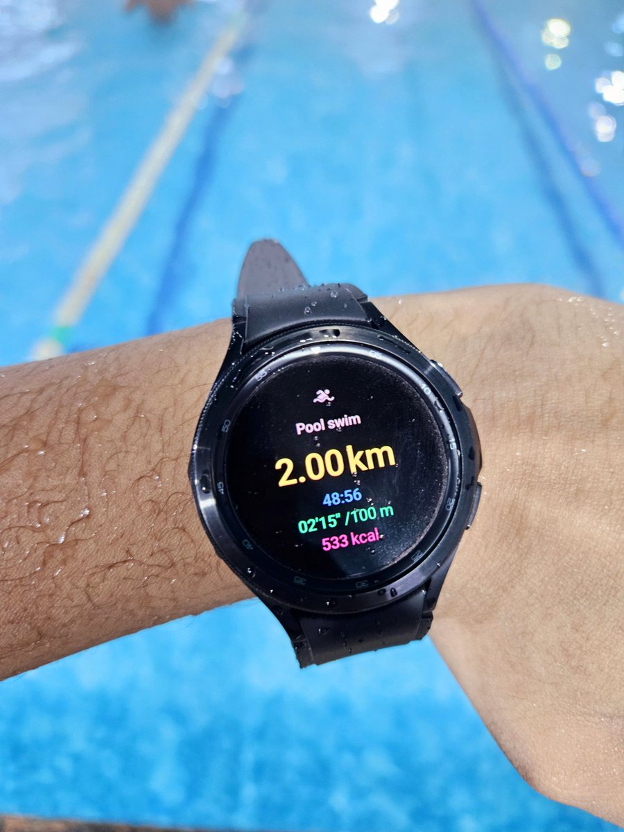 Achievement unlocked
Now i can swim 2km in 50min.

Guys drop your sports / gym achievement here.

#workout #swimming #HustleHard
