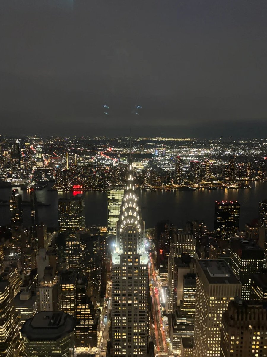 Deb_Asy's tweet photo. Every window tells a story; every beam of light lights up a city. https://t.co/EMQH5JW8nV