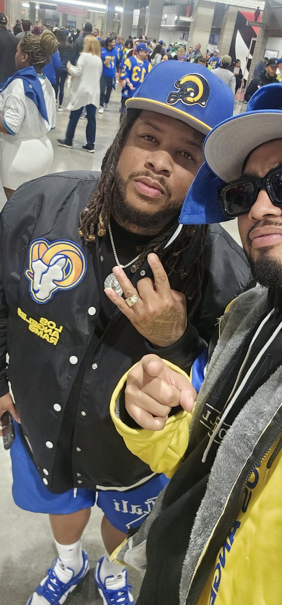 itsJotus's tweet photo. RAMS HOUSE https://t.co/8BKZVm8kIw