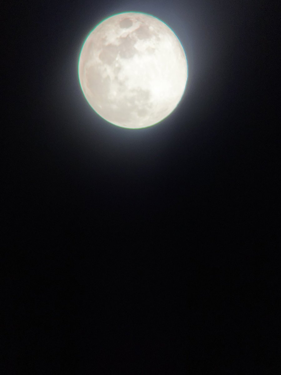 ImMistakenMusic's tweet photo. My fiance got me a new telescope for Christmas and I was finally able to get a (somewhat) good picture of the moon through it https://t.co/QR3ck9JUUi