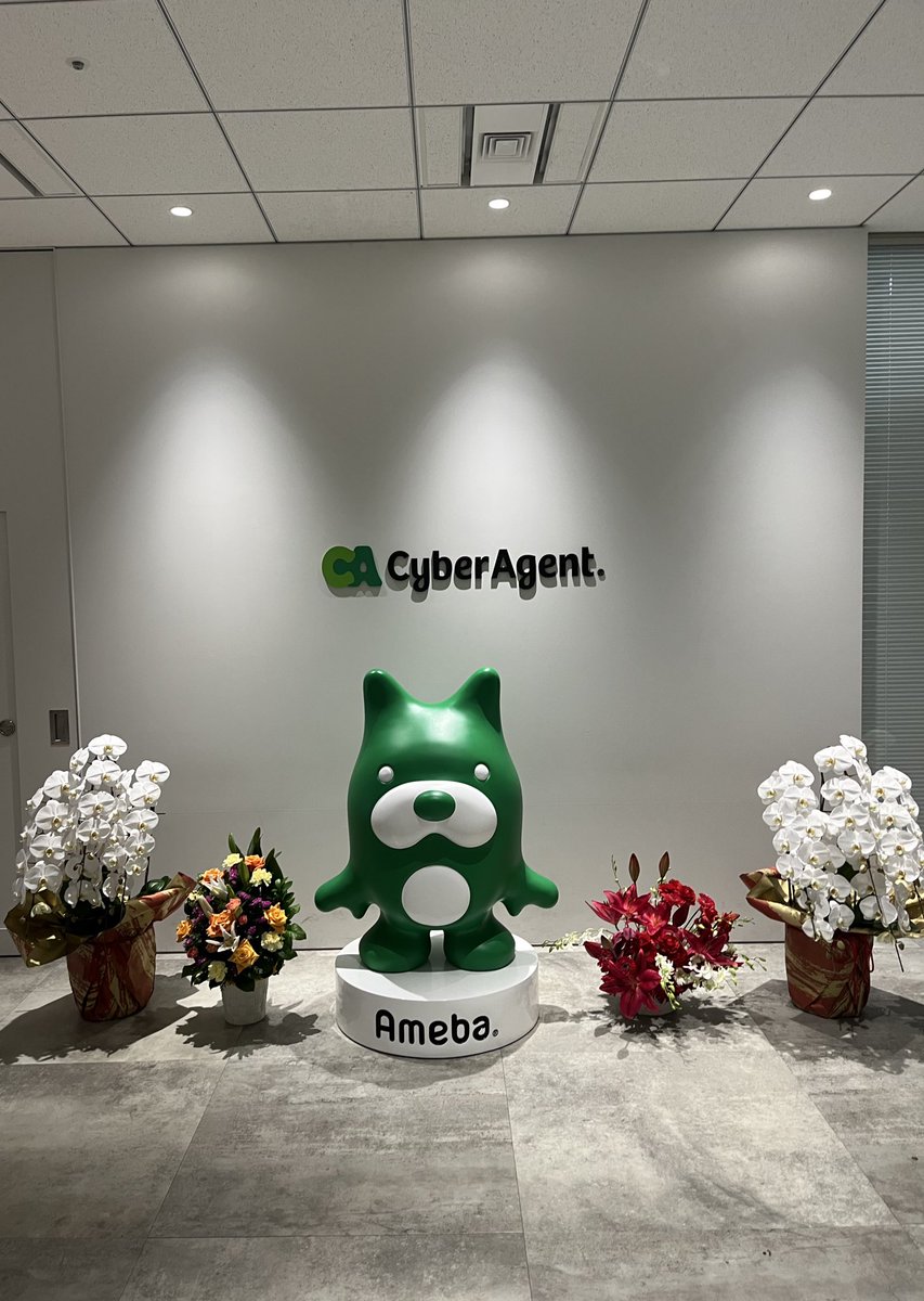 CyberOwl_OA's tweet photo. Abemaくんの周りが華やか🌼💐 https://t.co/QJfCVU8758