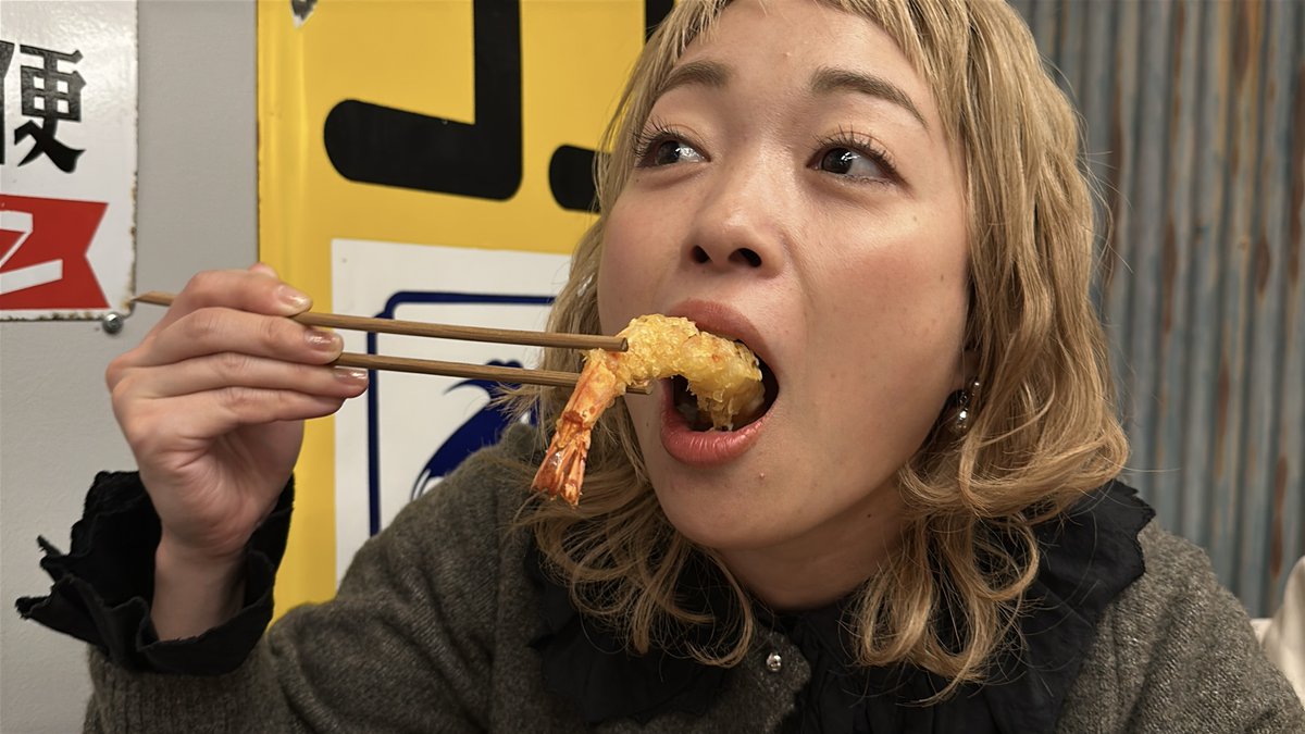 kbc_koyukittai's tweet photo. 今回は西鉄天神駅すぐの「天神うまか横丁」の中にある「博多天ぷら・揚肴　えび蔵」。磯貝系列で、天ぷらに特化したお店です！えび蔵定食を食べながら、焼酎を飲むという贅沢！そして赤海老の塩茹でもいただきました！来週月曜日までにリポストするだけで今回は薩摩酒造の「彩響」が当たるかも！#懸賞 https://t.co/OOAYTYoeZt
