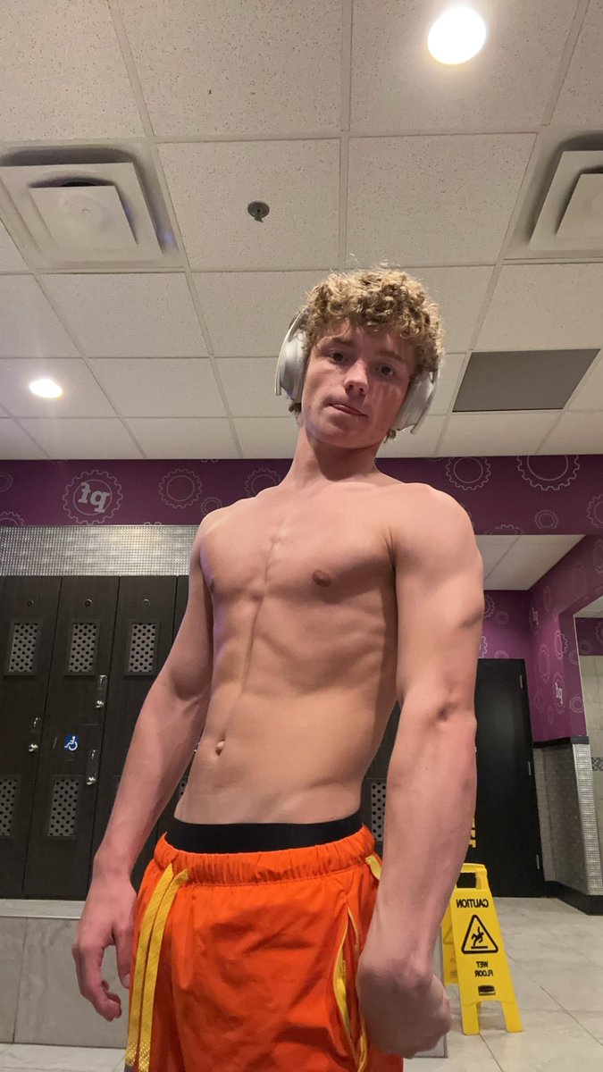 JacobDylan420's tweet photo. Check the bio 😊 https://t.co/w6u5avsXXA