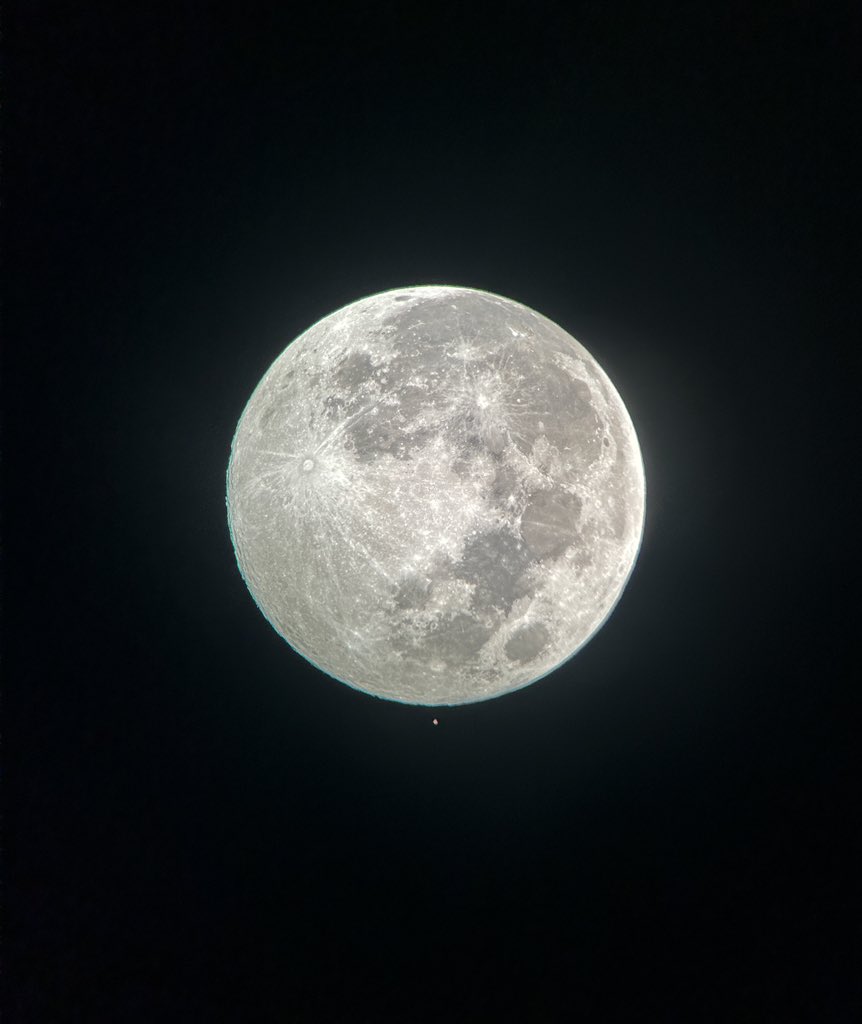 Amazing conference 
Amazing people 
Amazing community 🌓🔭🪐

Ended the day viewing the Mars occultation 
1st image Mars - 11 o’clock position 
2nd image Mars - 6 o’clock position

2 different telescopes -iPhone capture. 📷
#AAS 
#AAS245 
#ExploreAstronomy