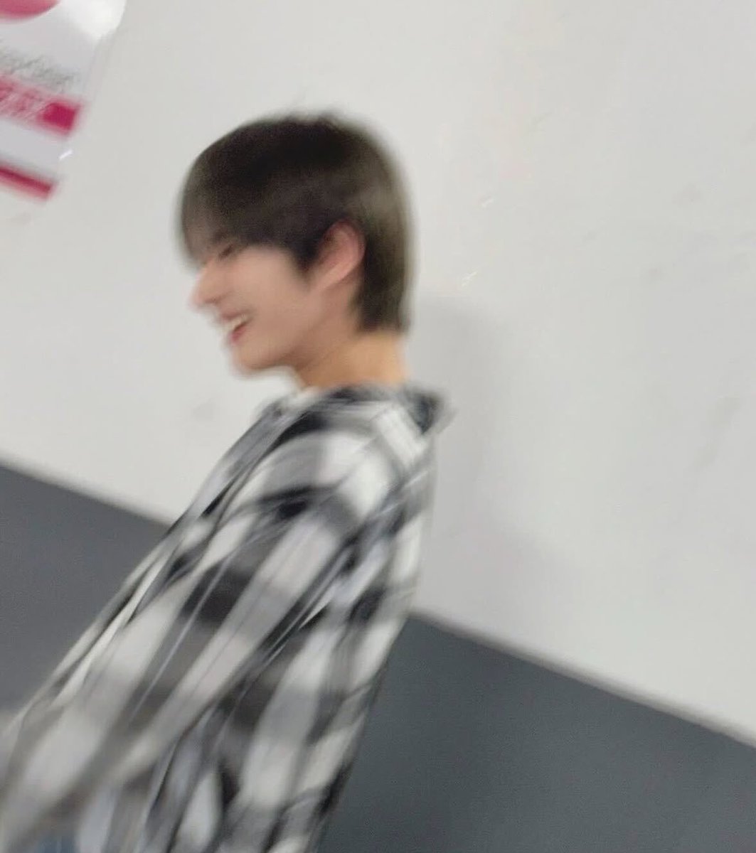 pic_boyfriends's tweet photo. 30. 투어스 경민

#투어스 #경민 #이경민 #TWS https://t.co/s79QX67eHc