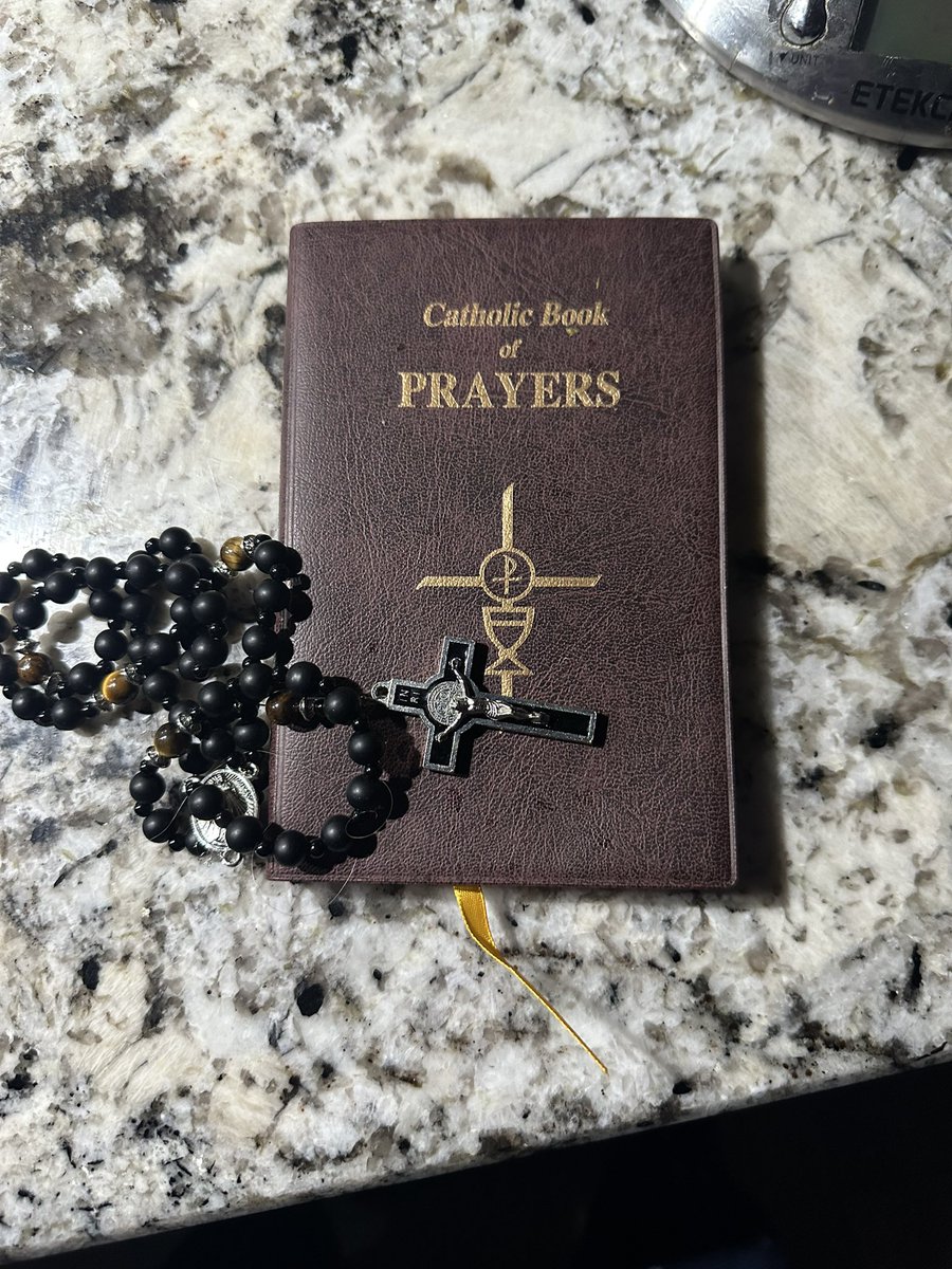 Catholic_bro's tweet image. If you’re reading this…
You’ve been prayed for without your consent.