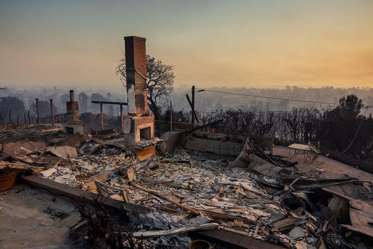 MaryTilesTexas's tweet image. If you’re in California or anywhere in the US, the demand for trades workers is set to grow significantly. In California, this need will be urgent over the next decade due to widespread destruction from fires, and the increasing number of retirements from workers. Learn a Trade.