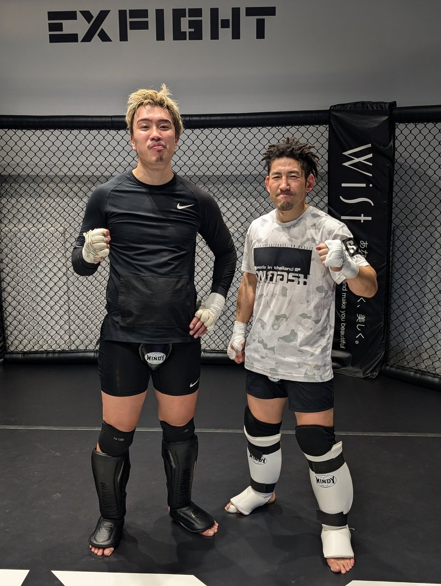 wizard0420kazu's tweet photo. 祝日を返上して、昨日今日と東京にて白須選手のトレーニングとスパーリング🥊🥊
スパーリングパートナーにはEITO選手を🤝
やるべき事が明確に見えたトレーニングでした!
あと少し!しっかり作り上げていきましょう🔥
共に勝利を🤝🔥
#白須康仁
#LLCWIZARD
#WIZARDKICKBOXINGGYM
#共に勝利を https://t.co/kuPIr1EtYt