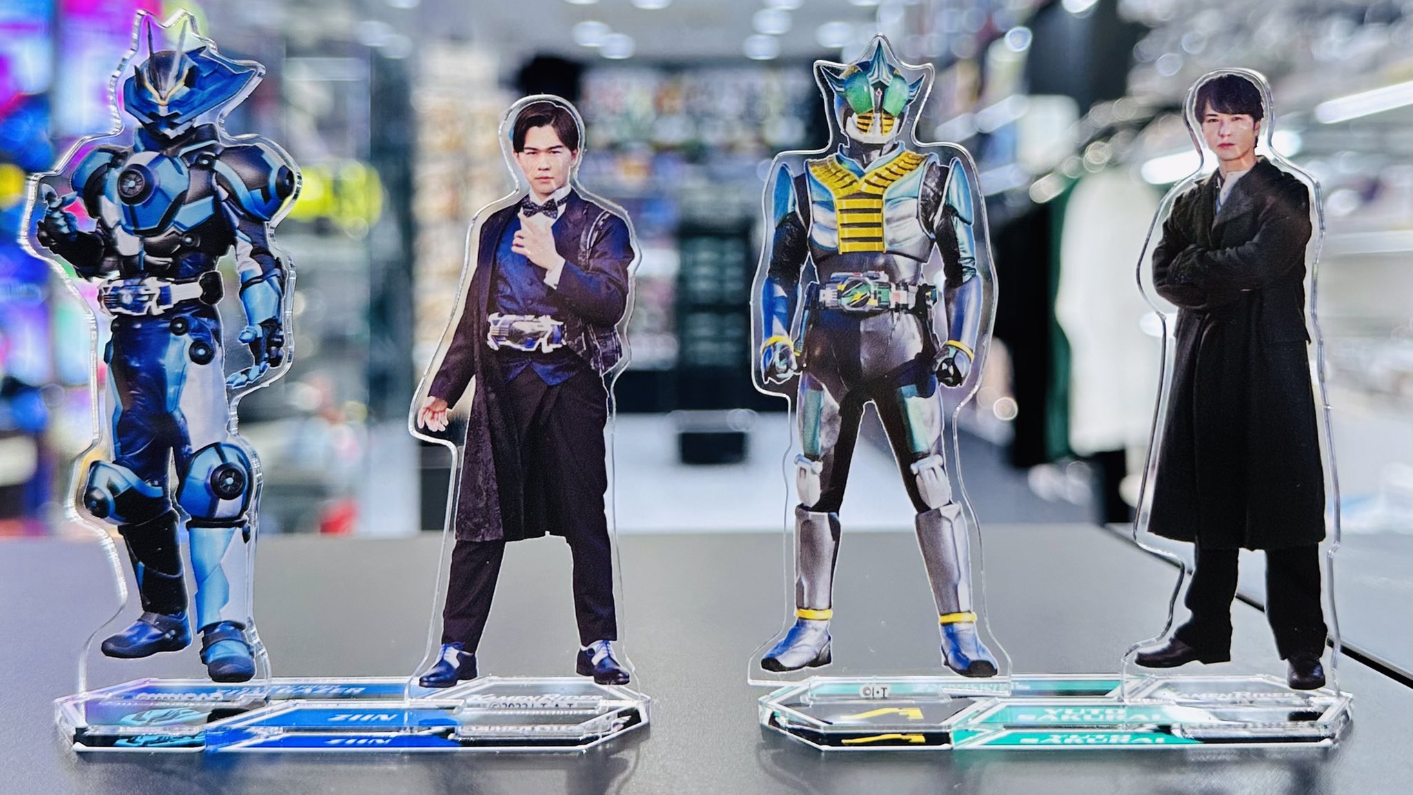 仮面ライダーアウトサイダーズ 桜井侑斗 仮面ライダーゼロノス アクリルスタンド 仮面ライダーアウトサイダーズ 桜井侑斗 仮面ライダーゼロノス