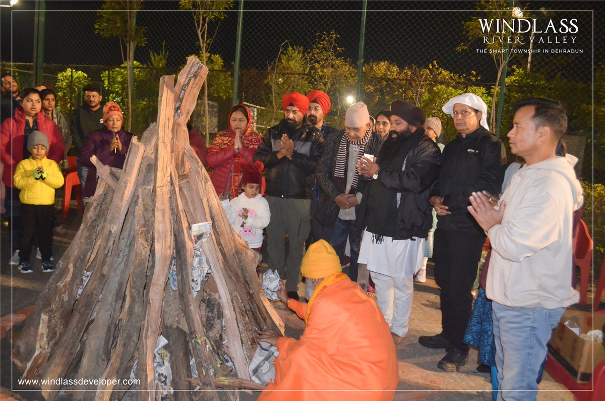 WindlassD's tweet image. Sparks of joy, beats of dhol, and a community that feels like family! Last night’s Lohri festival at Windlass River Valley was a perfect celebration of culture and togetherness.

#Lohri2025 #CelebratingCommunity #WindlassRiverValley #wrv
