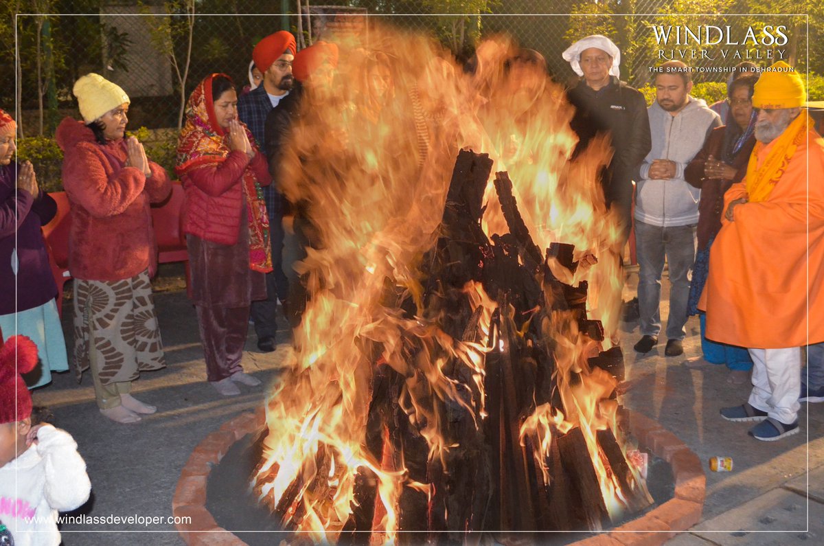 WindlassD's tweet image. Sparks of joy, beats of dhol, and a community that feels like family! Last night’s Lohri festival at Windlass River Valley was a perfect celebration of culture and togetherness.

#Lohri2025 #CelebratingCommunity #WindlassRiverValley #wrv