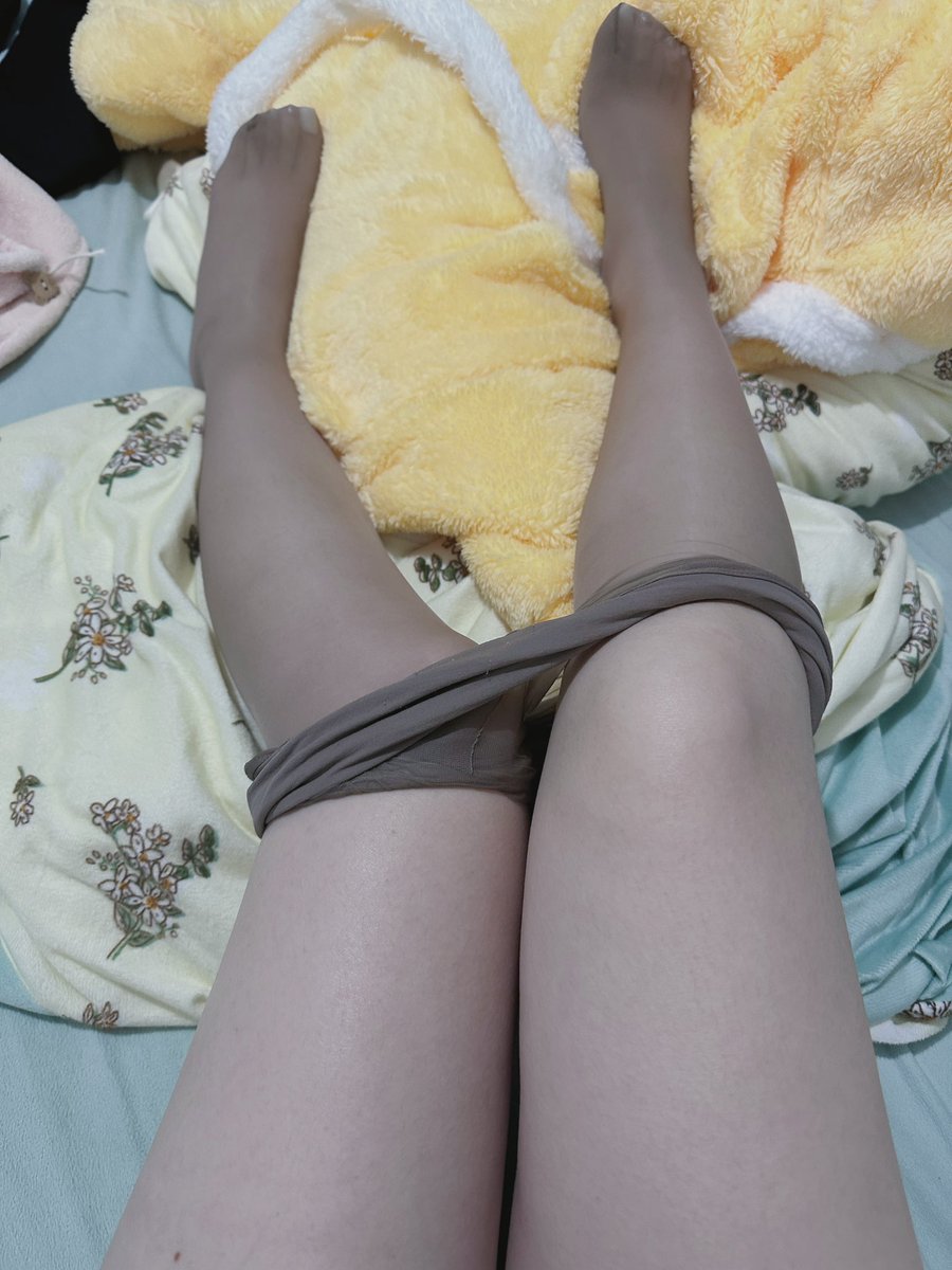 午睡刷推看到瑟瑟，超想要。看来今晚要出约。哦～想抽