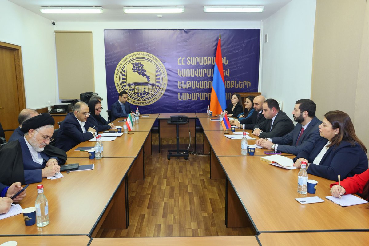 #Minister of Territorial Administration and Infrastructure of RA #DavidKhudatyan received a delegation led by #AraShahverdyan, Head of the Iran-Armenia Friendship Group of the Majlis of the Islamic Republic of Iran.