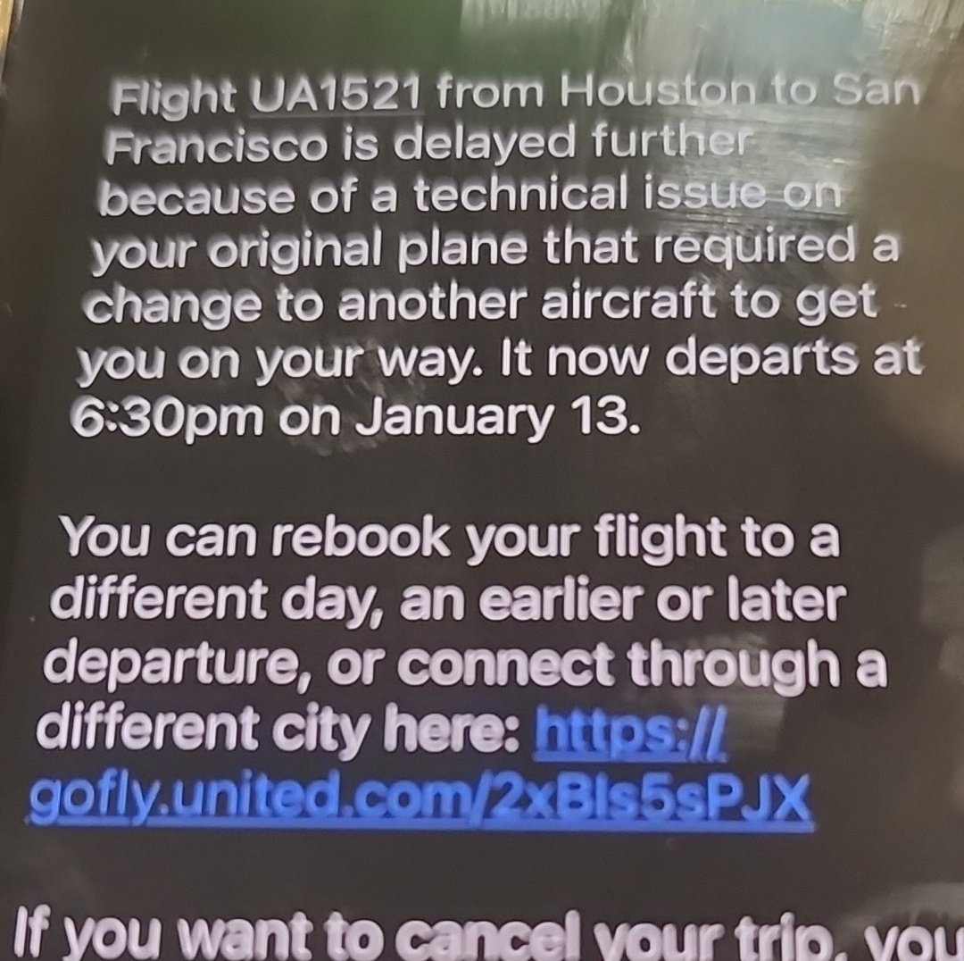 lekercy's tweet photo. @united is the worst airlines and it's just getting worse. High prices and black out to max out pieces while they never depart on time, always have delays and no very very nasty on the phone. My 1k days are counted https://t.co/QDBYQXYj1s