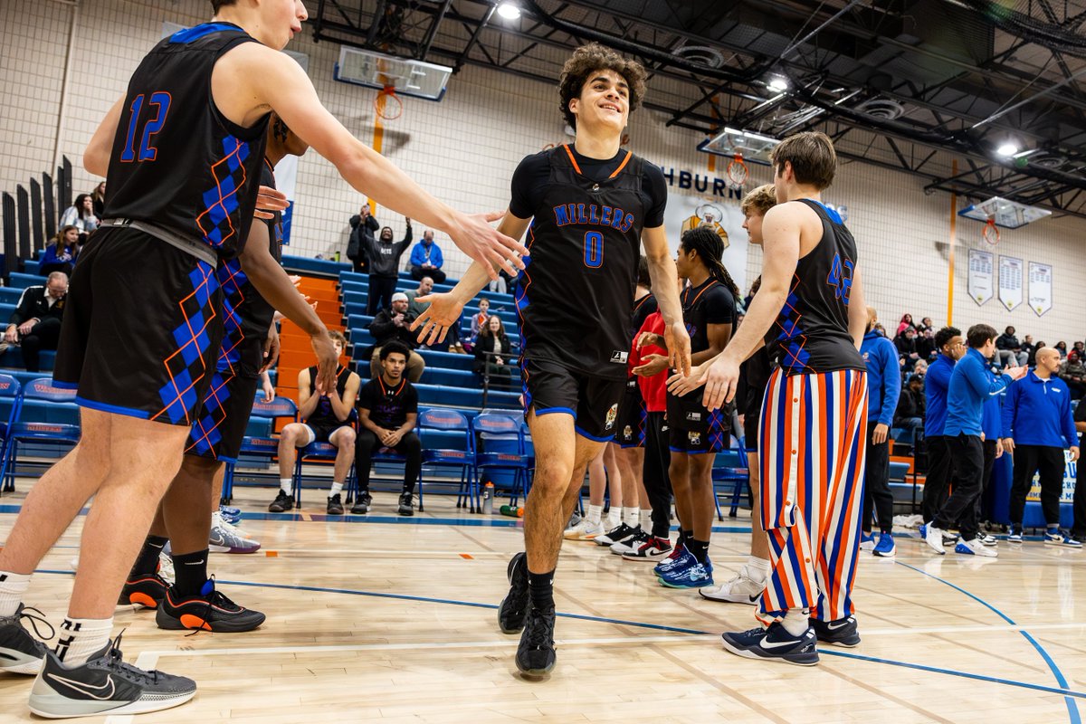 Alex Conover 🏀📷 tweet media