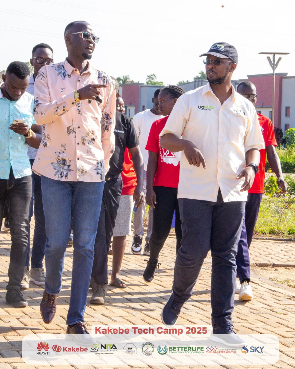 kakebetech's tweet photo. During the closing ceremony of the tech camp this weekend the Chief Guest Dr Hatwib ED @NITAUganda1 arrived at the camp venue and was welcomed by RCC of Lira City @egolelawrence - He took a tour and highly appreciated @Jerusalem_HS  for hosting the camp. https://t.co/P3de0Yty3q