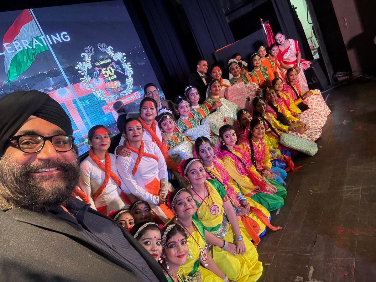 ChairmanIOCL's tweet photo. Wishing everyone a joyous and vibrant Sankranti, Pongal, Uttarayan and Bihu! These festivals beautifully reflect the rich cultural heritage, collective strength and boundless energy that binds our country. 

Proud to be part of this cultural extravaganza that was put together by IndianOil family to honour India's Unity in Diversity. As we celebrate the harvest, new beginnings, and togetherness, may these festivities bring abundance, happiness, and prosperity to all.

#UnityInDiversity #FestivalsOfIndia #Pongal #Sankranti #Bihu