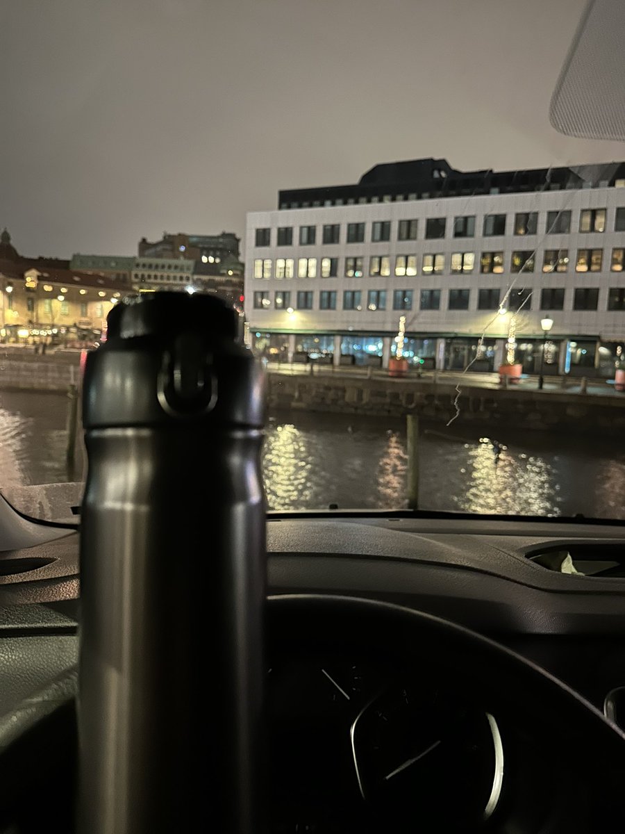 En skvätt kaffe och det är dags att fånga dagen.