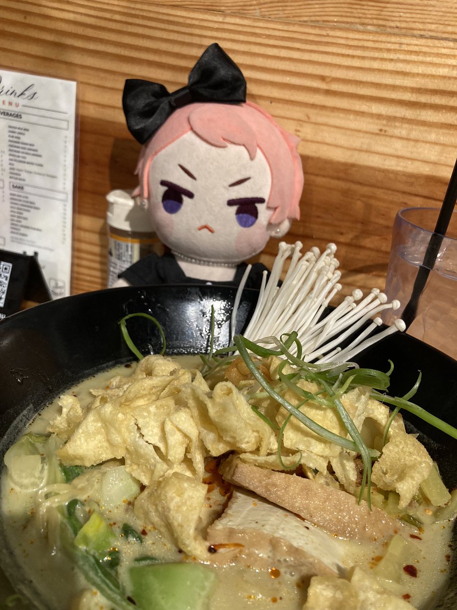 ShuglysWorld's tweet image. My ramen adventures are never ending it seems. Forgive me for the less than savory photo quality, the ramen wanted to be the star of the show.