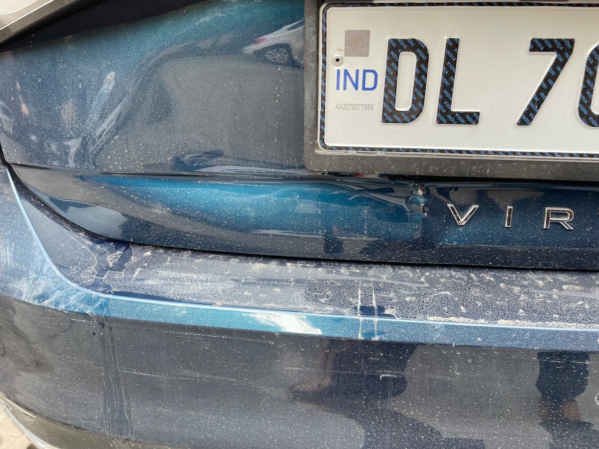 attrip_2008's tweet photo. Yesterday, I had an accident. 

A @BluSmartIndia cab hit me from behind in a relatively high speed. There was sufficient distance to stop. Since this happened on a flyover I noted the number, I got ahead and stopped at the side but the cab drove away. Hit and Run! @volklub https://t.co/WQCC2iPIiI