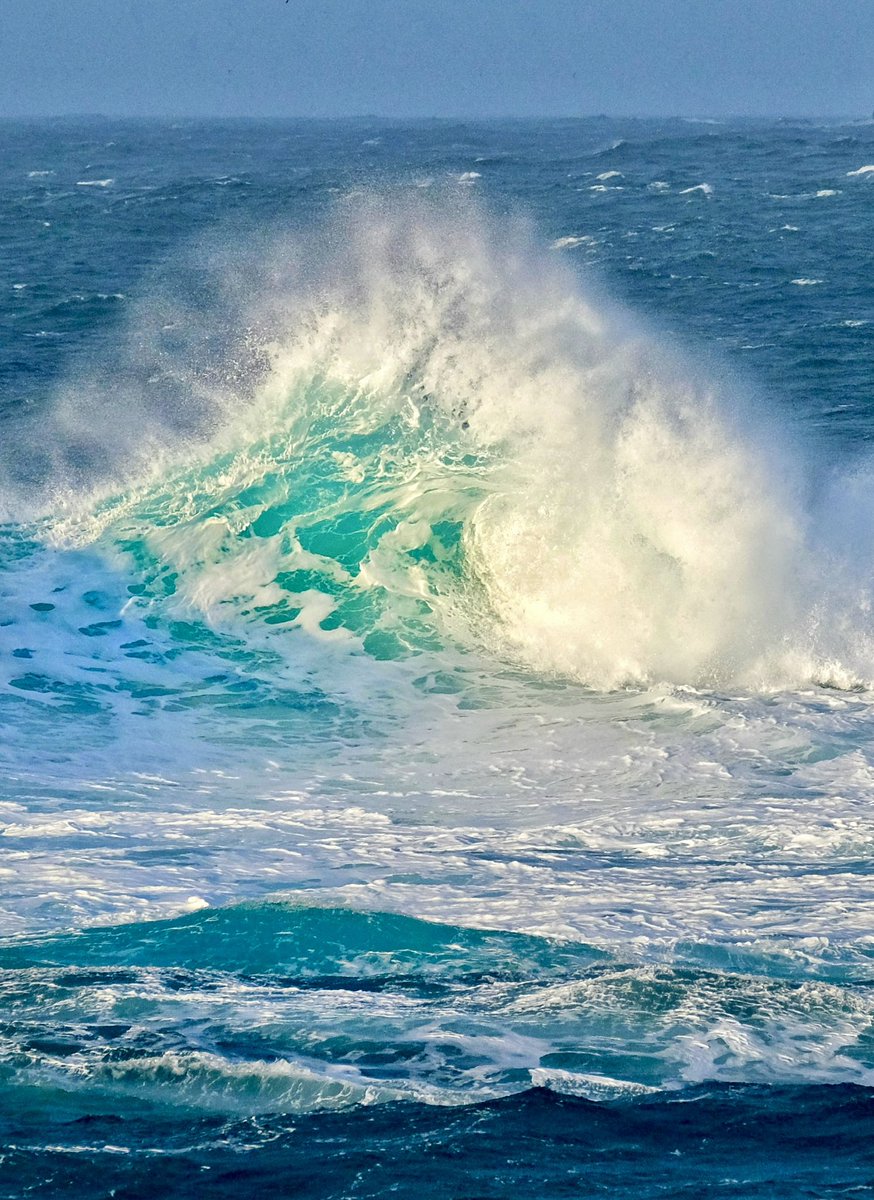 gemmak500's tweet photo. Sennen winter waves.
#cornwall #kernow #lovecornwall #uk #explorecornwall #cornishcoast #sea #ocean #visitcornwall #greatbritain #amazingcornwall #capturingcornwall #sennen #sennencove #igerscornwall #surf #waves #beach #breaker #bigwaves #roughsea #storm #winter @beauty_cornwall https://t.co/i3TcKtqJ1w