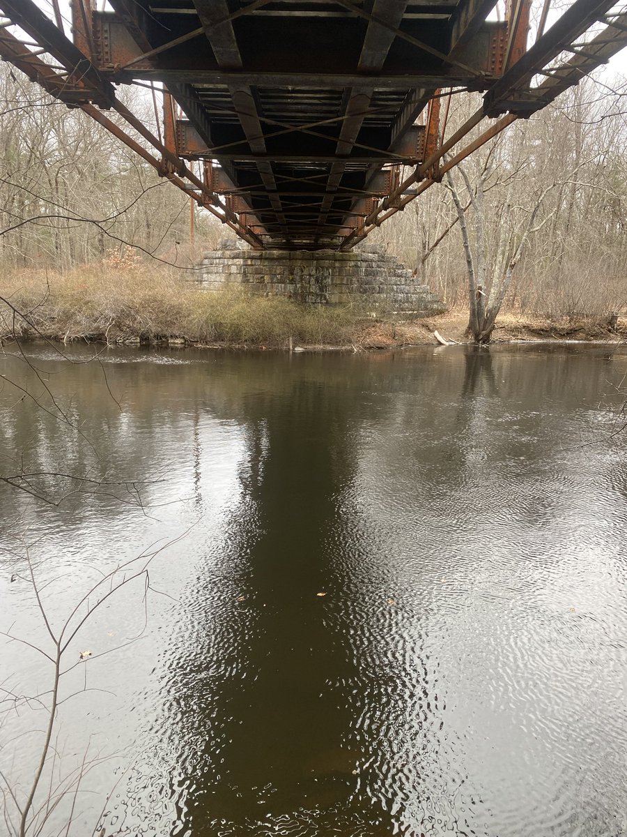 MySockIsOnFire's tweet photo. recently in ayer, ma https://t.co/J3E6Oh9HEA