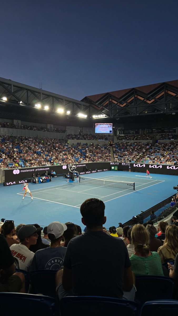 What's larger than mega? Gugantic?

So here for the Rise of Fonseca. 🔥 #AusOpen