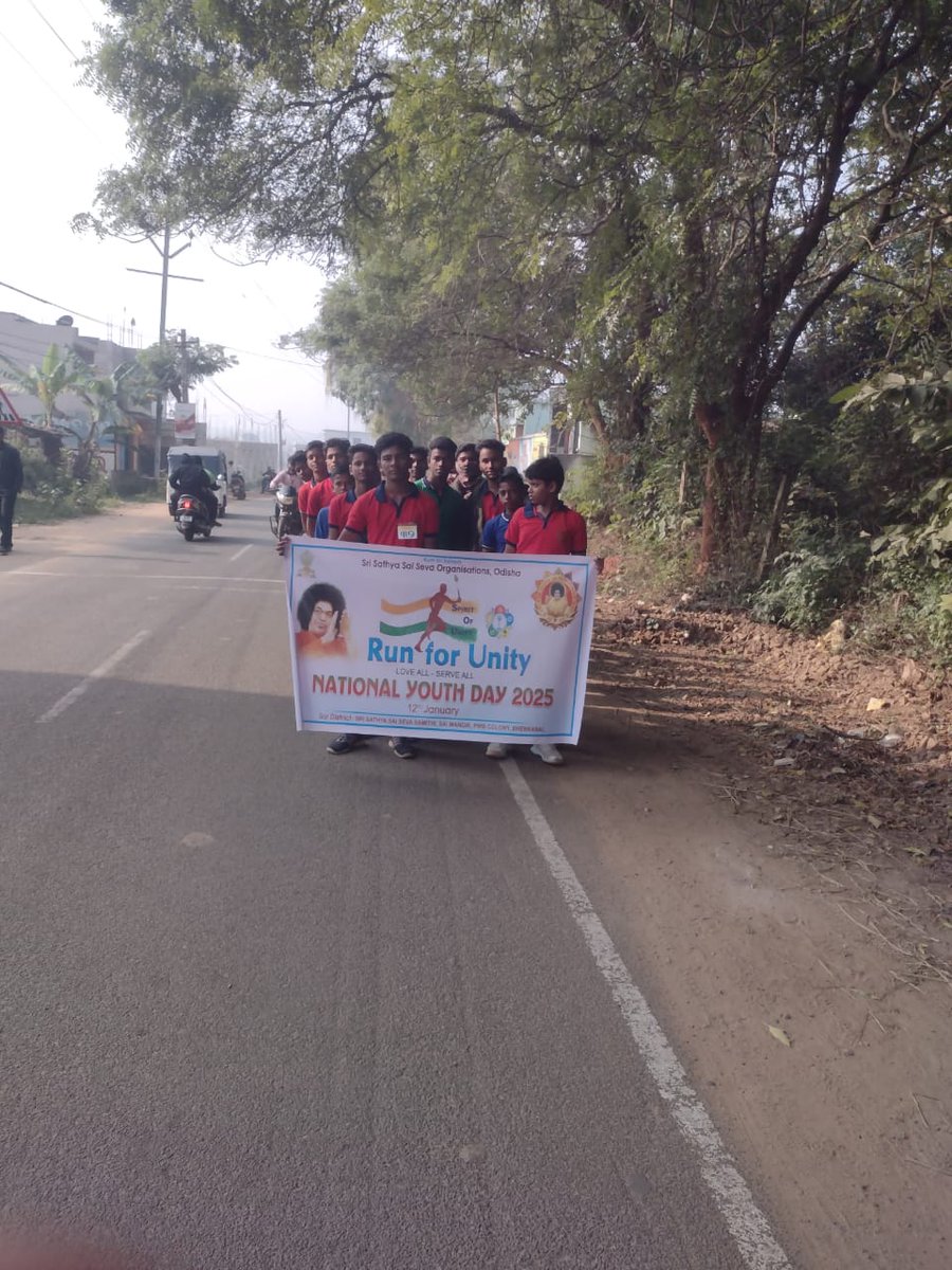 sathyasaiodisha's tweet photo. Loving Sairam..
With the blessings of Sri Sathya Sai Baba, National Youth Day, commemorating Swami Vivekananda's birth anniversary, was observed by the Dhenkanal Samithi of Dhenkanal District on 12.01.2025.
#NationalYouthDay
#Walkforvalues
#runforunity
#Dhenkanal
-Media Team https://t.co/ZIQP6ecfE8