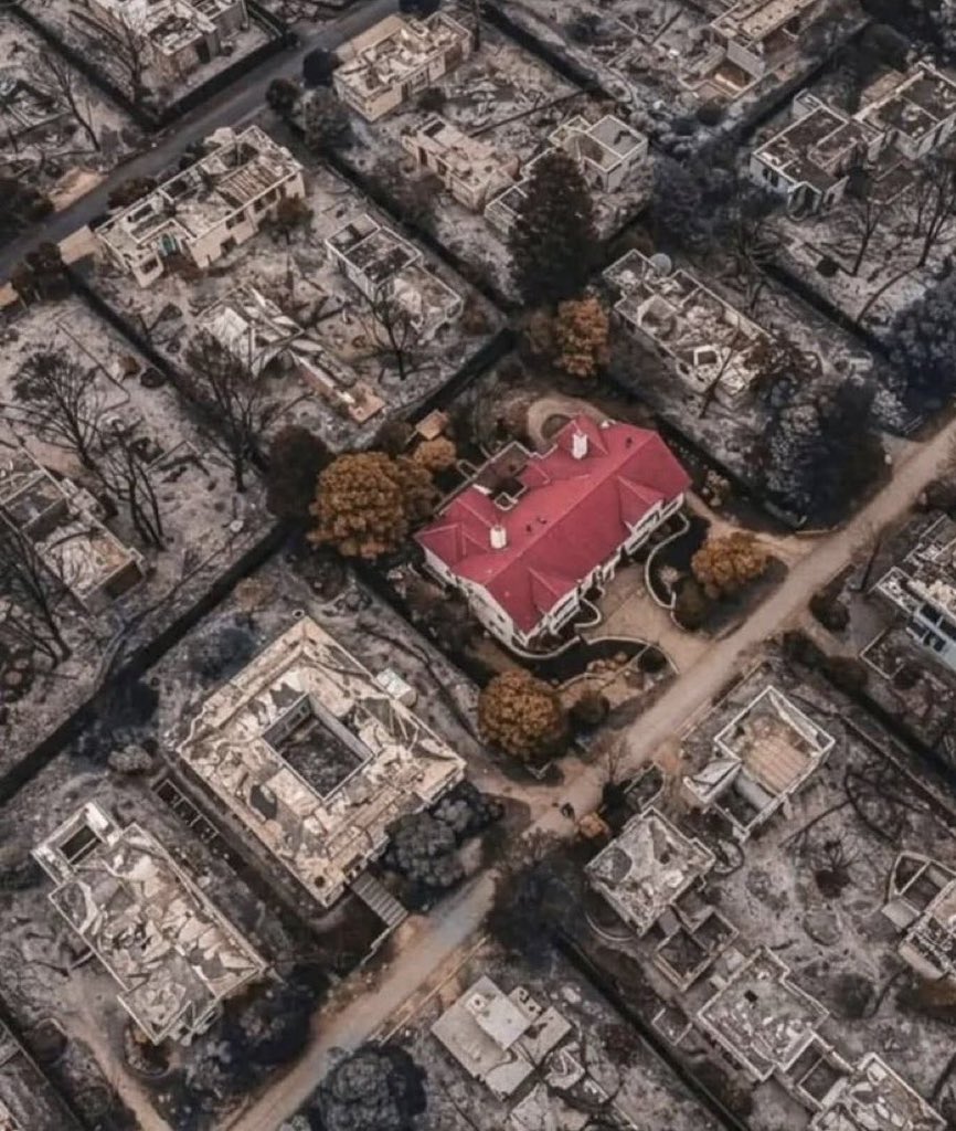 elkanadireal's tweet image. 12,000 houses and buildings are not eligible for 2025. As a result, the developer of the Earth has decided to burn 99% of the supply, leaving only one eligible.

Repost if your life feels like that one red house.