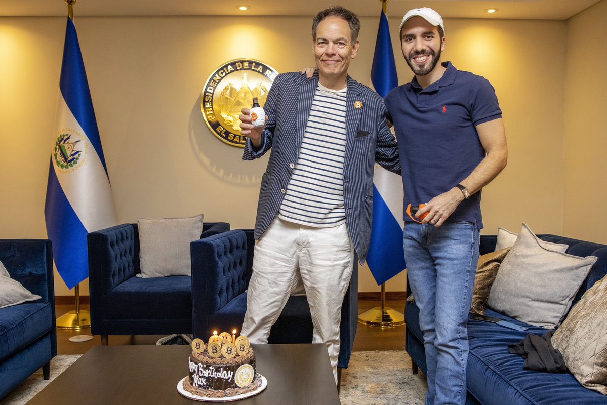 BitcoinMagazine's tweet photo. JUST IN: 🇸🇻 Max Keiser says, “President Bukele is preparing is Install a #Bitcoin node in every home in El Salvador.”

Bitcoin country is winning 🙌 https://t.co/ylHOGC2saL