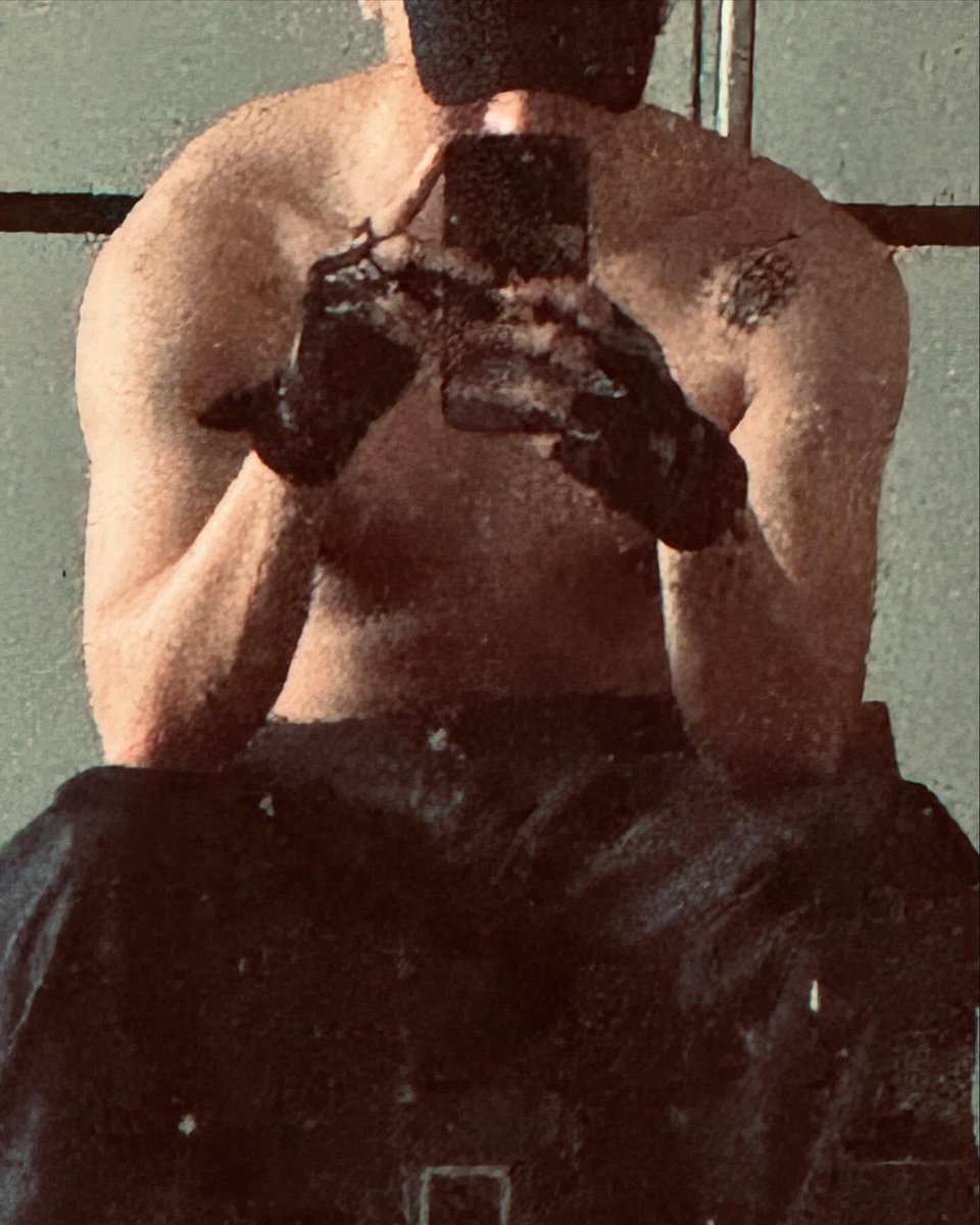 Festyong 🌹🍙 tweet media