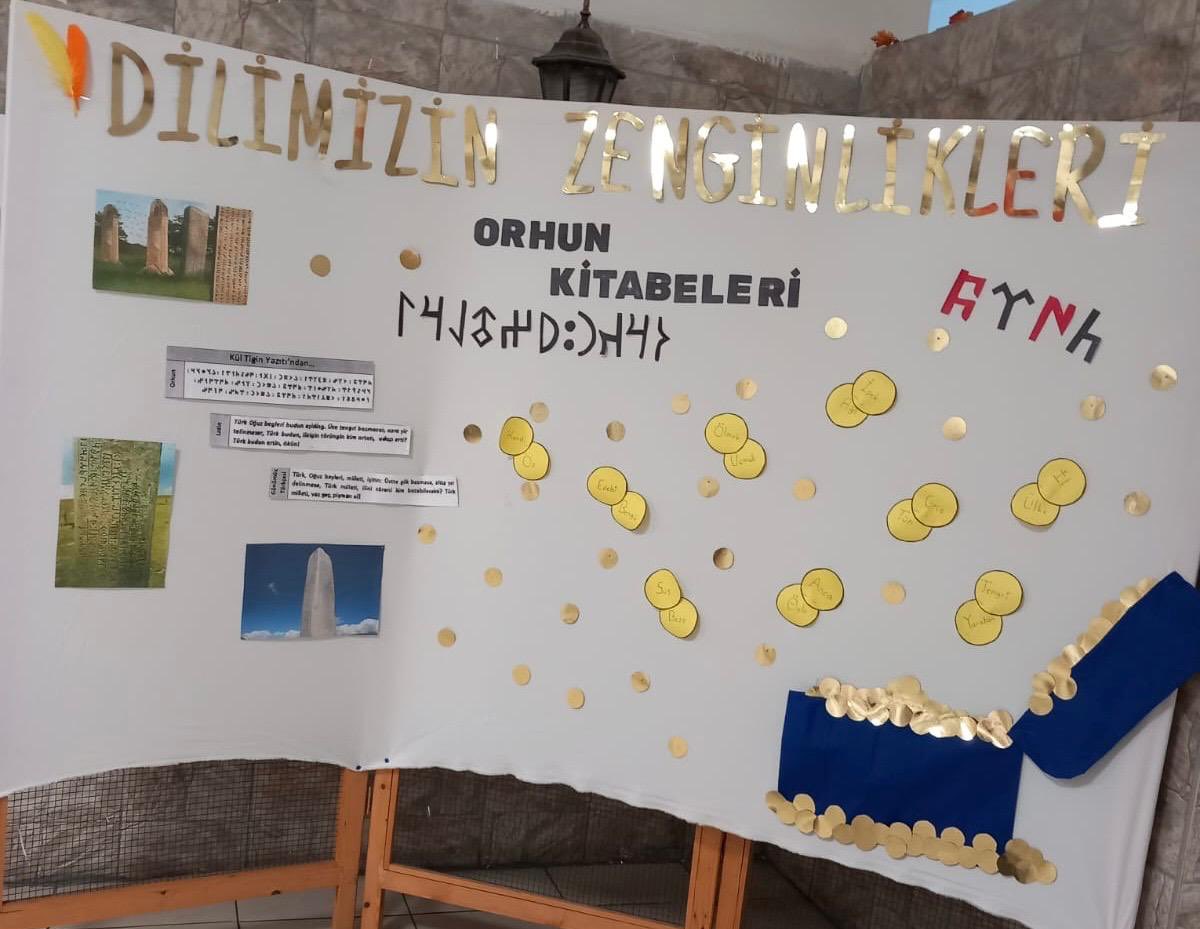 #dilimizinzenginlikleriprojesi 
📚
Dilimizin Zenginlikleri projesi kapsamında öğrencilerimizin hazırladığı “Orhan Kitabeleri “ pano çalışmamız.
.
<a href="/tcmeb/">Millî Eğitim Bakanlığı</a> 
<a href="/istanbulilmem/">İstanbul İl Millî Eğitim Müdürlüğü</a> 
@sislikaymakam 
@sislimem_ 
@sevgycl
@gokhan_cit_ 
<a href="/meltemseymen/">meltem seymen</a>