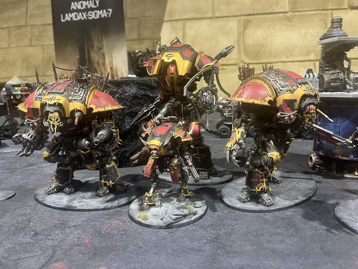 AxeyPaints's tweet photo. @warhammer Still so proud of the Chaos Knights of House Mordred, who valiantly went 5-0 at the Grand Narrative - that’s 5 losses and 0 wins! https://t.co/52486M10Qw