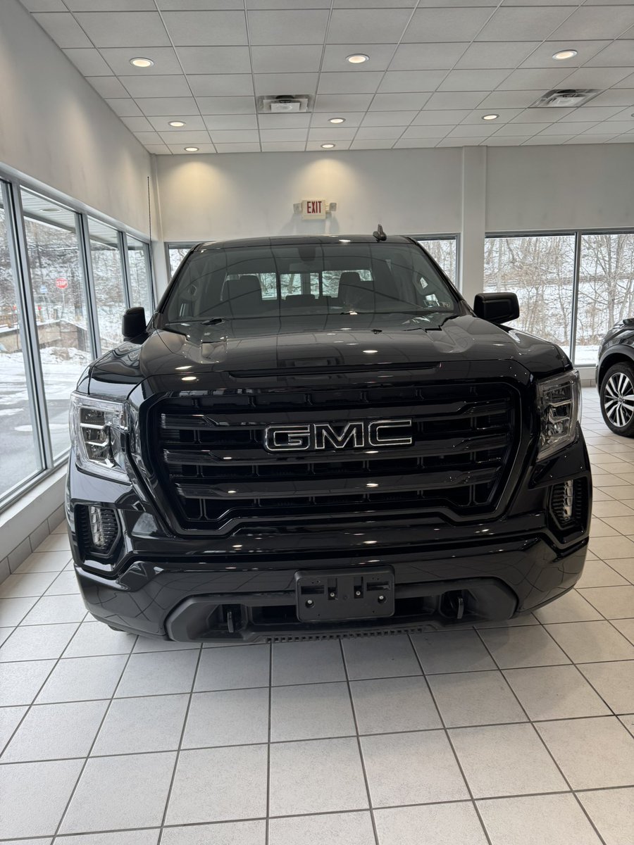 oliveriobuick's tweet photo. #GMC #crewcab only $36400 #Oliverioauto https://t.co/NxzTvHW37s