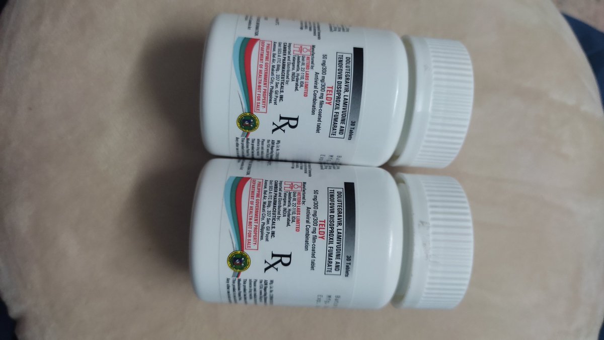 powzitive's tweet photo. I got my 2 months supply from my hub in the PH 🇵🇭

Thank you po to Sir Mark of RHWC for accommodating my refill. ❤️

#PLHIV #OFW https://t.co/KRDXNIz2nV