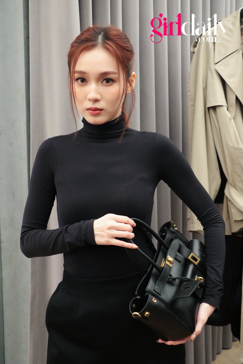 PaePttrg's tweet image. โหคู่นี้ขอแบบนี้สักเรื่องได้ไหมเจม

ML X GOP BALENCIAGA
#BalenciagaSiamParagon
#Balenciaga
#ม #MilkLove