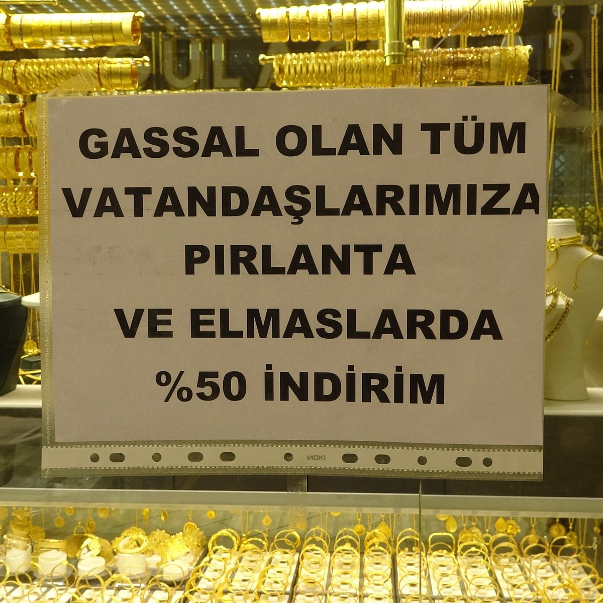 info360comtr's tweet image. Elazığ'da bir kuyumcu, gassallara pırlanta ve elmaslarda %50 indirim kampanyası başlattı.