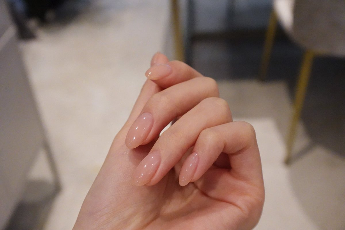 Toebeansgmg's tweet photo. マオジェルサロンに通い始めて3年が経とうとしている◟( ˃̶͈◡ ˂̶͈ )◞今月は透明感あるベビーコーラルピンクにしたよ👶🏻🩰フォルムにもかなり拘ってもらっているのでワンカラーで十分綺麗に見える🌙 https://t.co/my6q6iICam