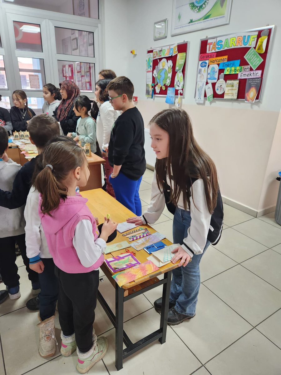 Dönem sonu etkinliklerimizde bugün  "Hitabet Oyunları , Geleneksel Çocuk  Oyunları, Zeka Oyunları ve Girişimcilik Saati" etkinliklerine  yer verdik
<a href="/tcmeb/">Millî Eğitim Bakanlığı</a> <a href="/Yusuf__Tekin/">Yusuf Tekin</a> <a href="/ispartamem/">Isparta İl Millî Eğitim Müdürlüğü</a> <a href="/recaiocak/">recai ocak</a> <a href="/alisolmaz32/">alisolmaz32</a>