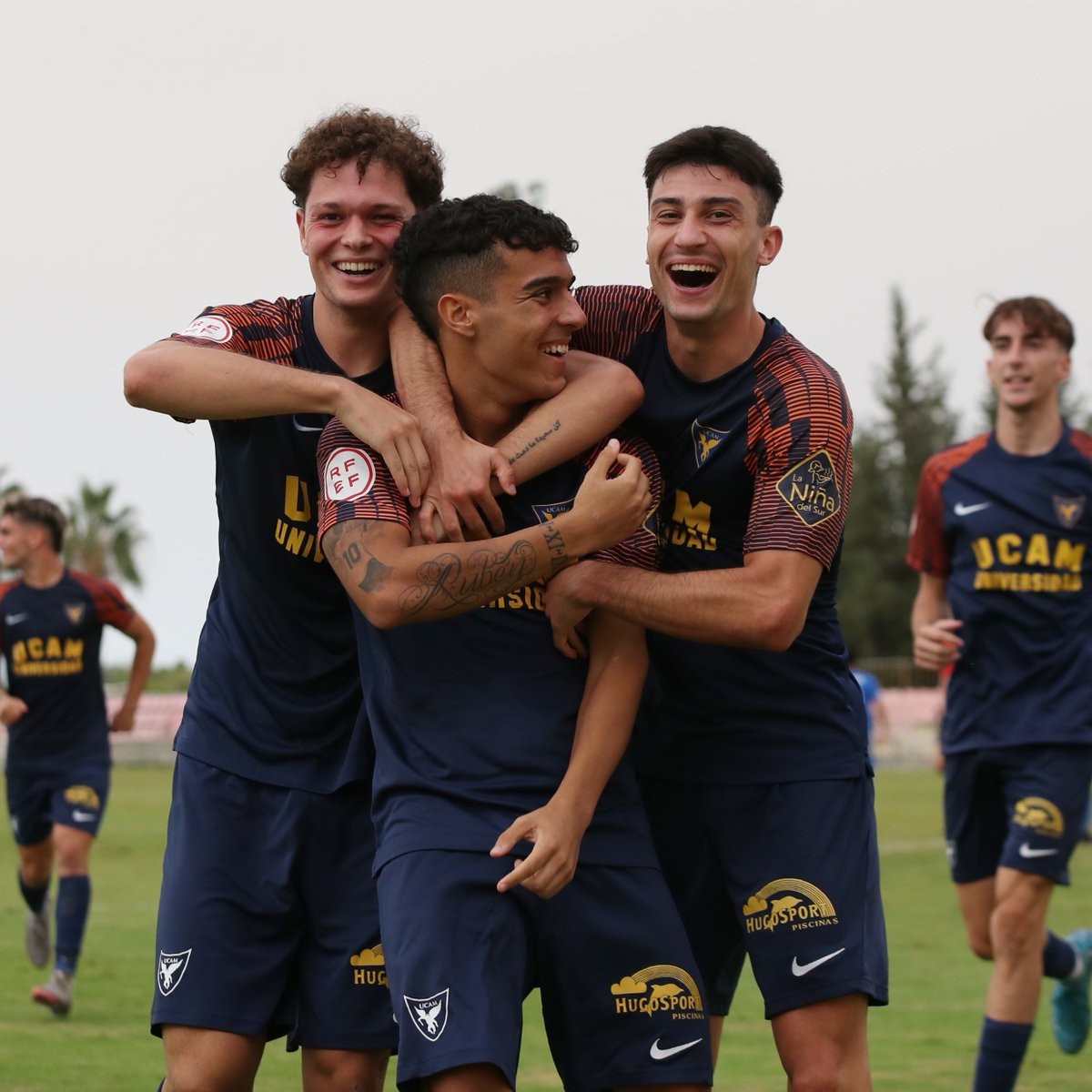 🏆 #CanteraUCAM | Nuestro 𝐅𝐢𝐥𝐢𝐚𝐥 finaliza la primera vuelta del campeonato regular en playoff de ascenso a 2ª Federación. 

➡️ 3ª clasificado del grupo XIII de 3ª Federación, a tres puntos del líder. 

✅ Suma cinco victorias consecutivas en Liga. 

🔒 Invictos en El