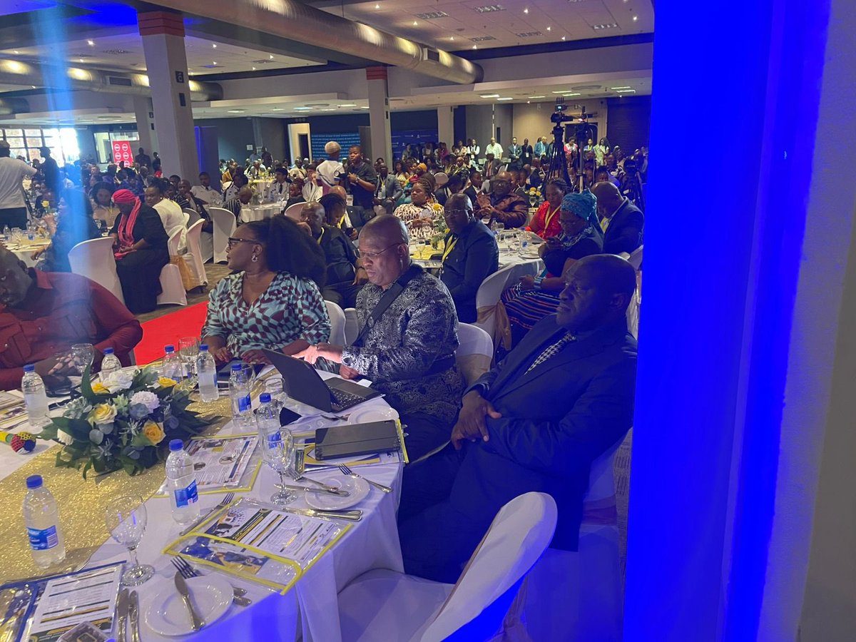GCIS_ECape's tweet photo. Currently underway is the Provincial Top Achievers Awards Ceremony at the East London ICC.
Congratulations to the #ClassOf2024
#MatricResults2024
#GovZAUpdates
#BuildingTheEasternCapeWeWant
#85PercentIsPossible https://t.co/KE7wMakc2B