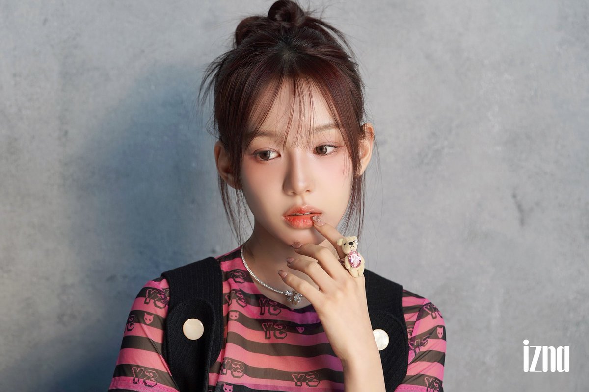 iznaeclipse's tweet photo. 📸 011425| Plus Chat

"DAZED KOREA Magazine Behind Photo" - SARANG ver.

#RYUSARANG #유사랑 #izna #이즈나 @SarangGlobal https://t.co/if5McdfTs2