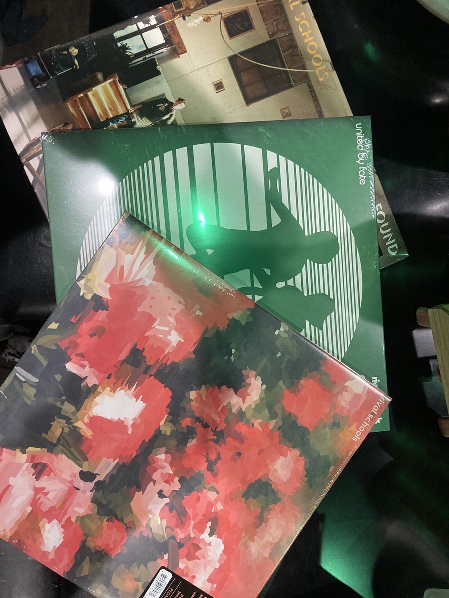 waverwaver's tweet photo. バンドからは限定レコードも届いています！
Pedals / United by fate / Found
3タイトルのデラックスエディションを会場限定で販売します！ https://t.co/dfGuFDt987
