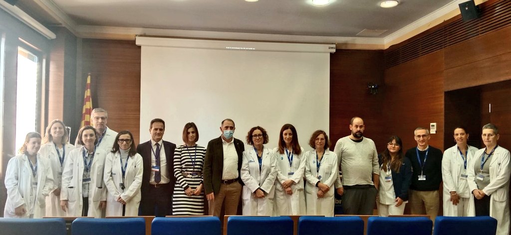 vallhebron's tweet photo. #VallHebron opta a ser #CSUR (Centre, Servei i Unitat de Referència del Sistema Nacional de Salut) en Atàxies i Paraplègies Hereditàries. Avui, el Ministeri de Sanitat @sanidadgob ha iniciat les visites avaluatives. https://t.co/a55Pq4CrTJ