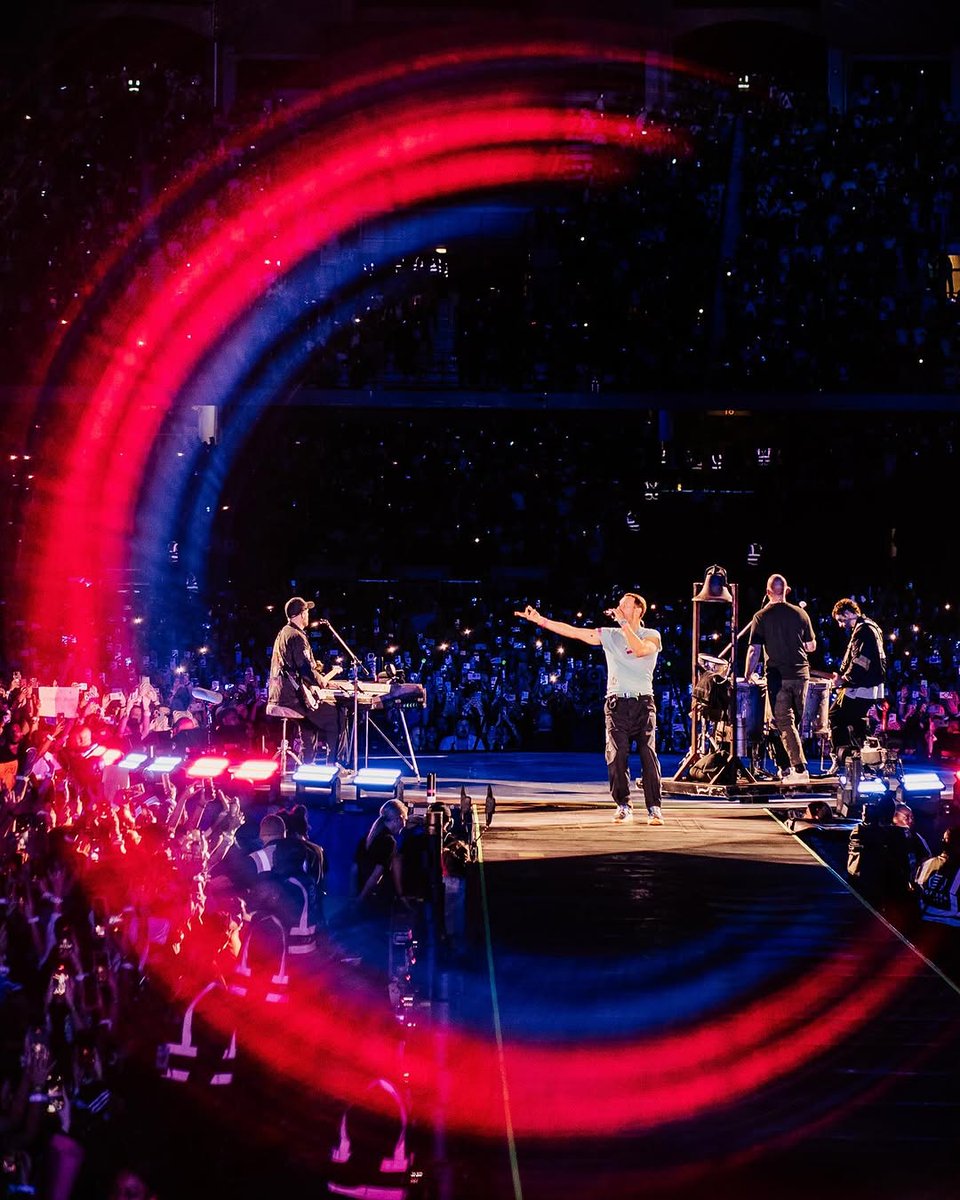 TicketmasterME's tweet photo. Turn your magic on! ๐ช
The final show day is here and we're SO READY ๐คฉ
repost @coldplay
#ticketmasterme #coldplay #MOTSWT https://t.co/SDaIXHG9AO