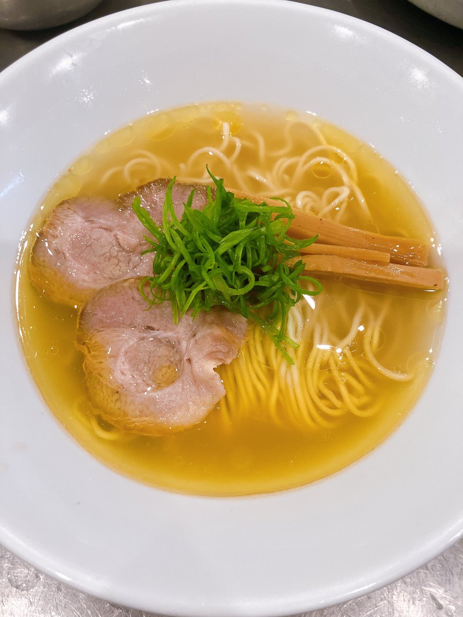 RamenKichirin's tweet photo. 【休業のお知らせ】
お世話になっております。
突然ではございますが、吉凛は人員不足のため、2025年1月31日（金）をもちまして休業とさせていただきます。
ご理解のほど、どうぞよろしくお願いいたします。 https://t.co/f1DuEyzEis